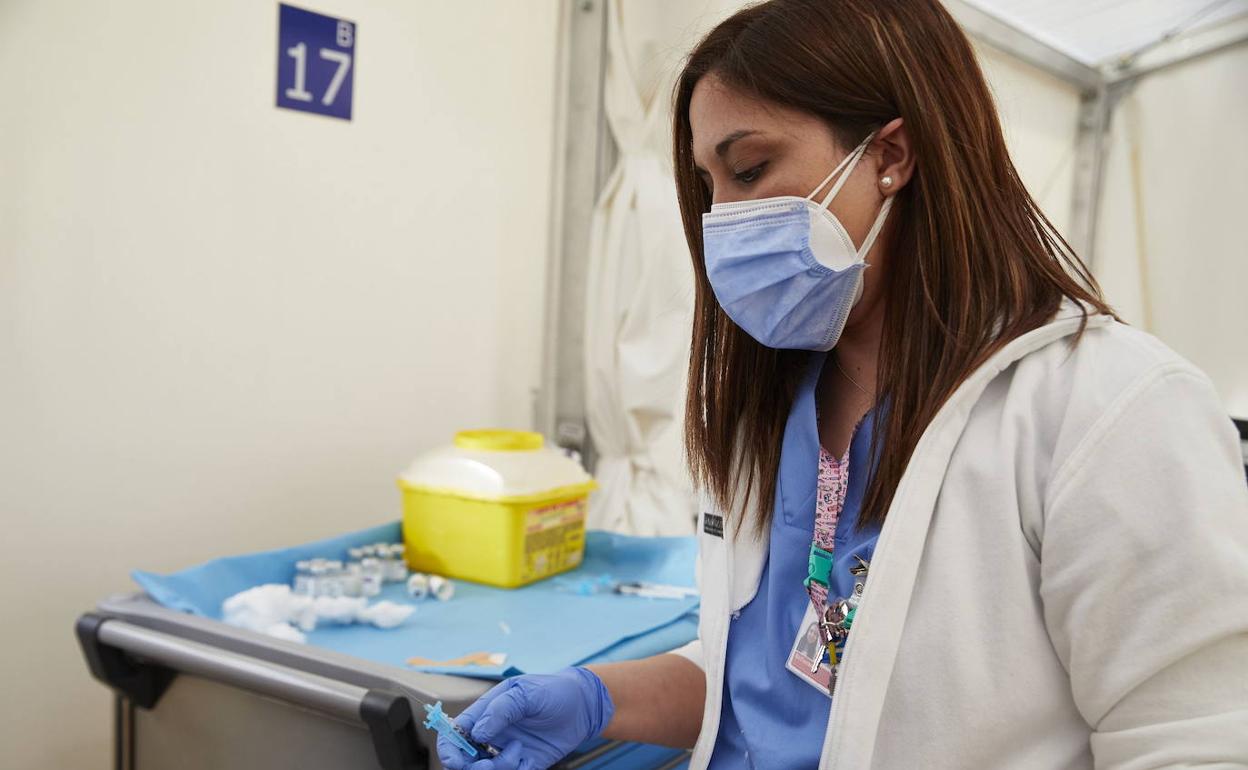 Los hospitales alicantinos continúan por debajo de los 200 pacientes ingresados por Covid-19. 