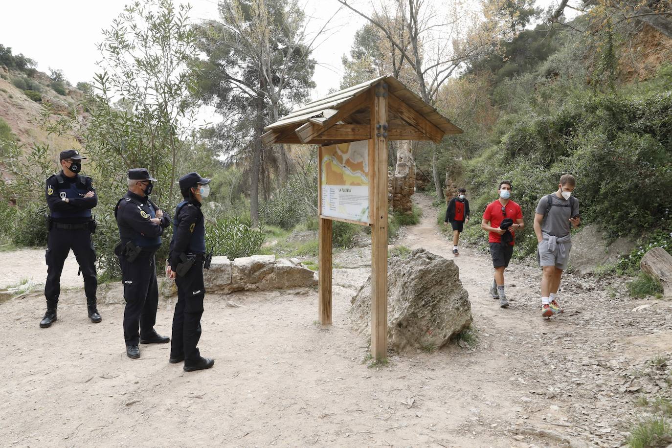 La Policía vigila que se cumplan las normas en los espacios naturales de la Comunitat Valenciana