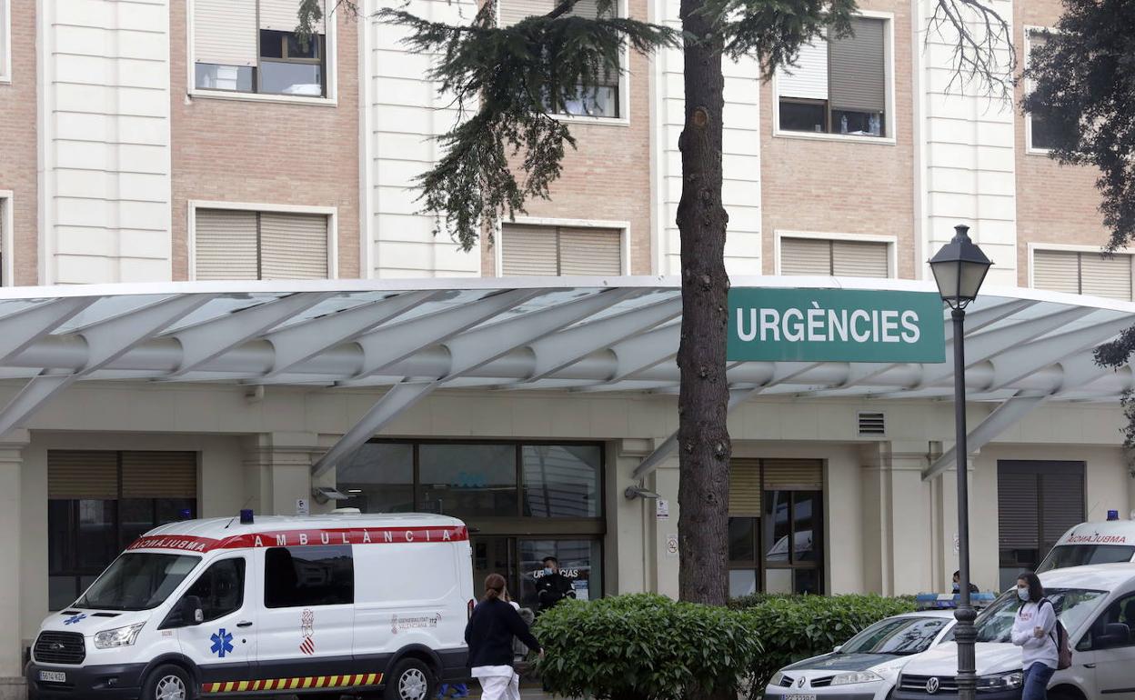 Acceso a los servicios de Urgencias de un hospital valenciano.