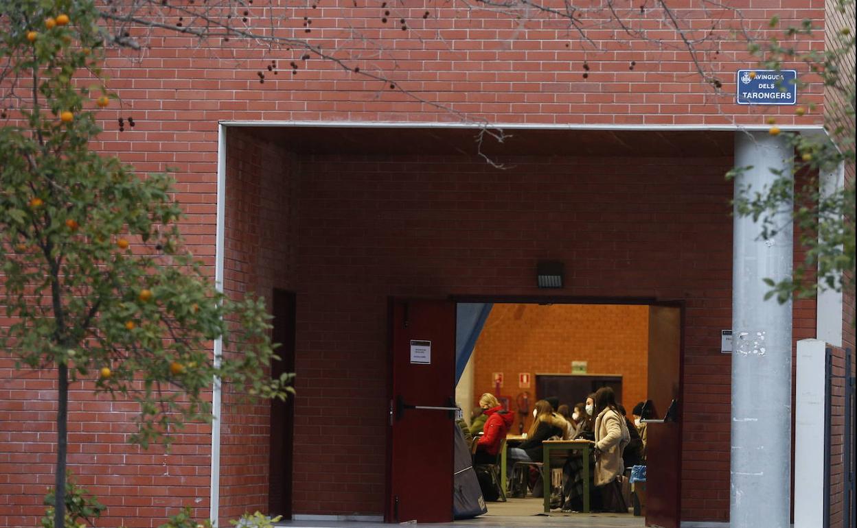 Exámenes en el pabellón deportivo de la UPV, el pasado enero. 