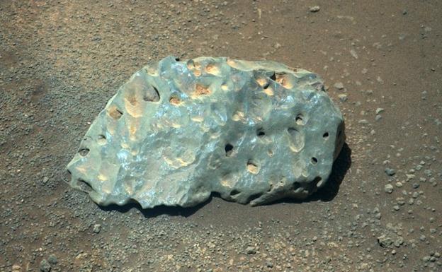 El Perseverance encuentra una extraña roca verde en Marte