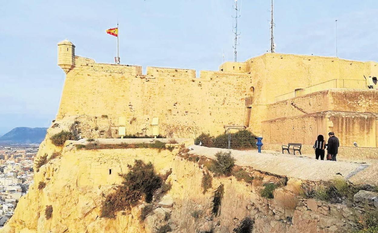 Castillo de Santa Bárbara. 