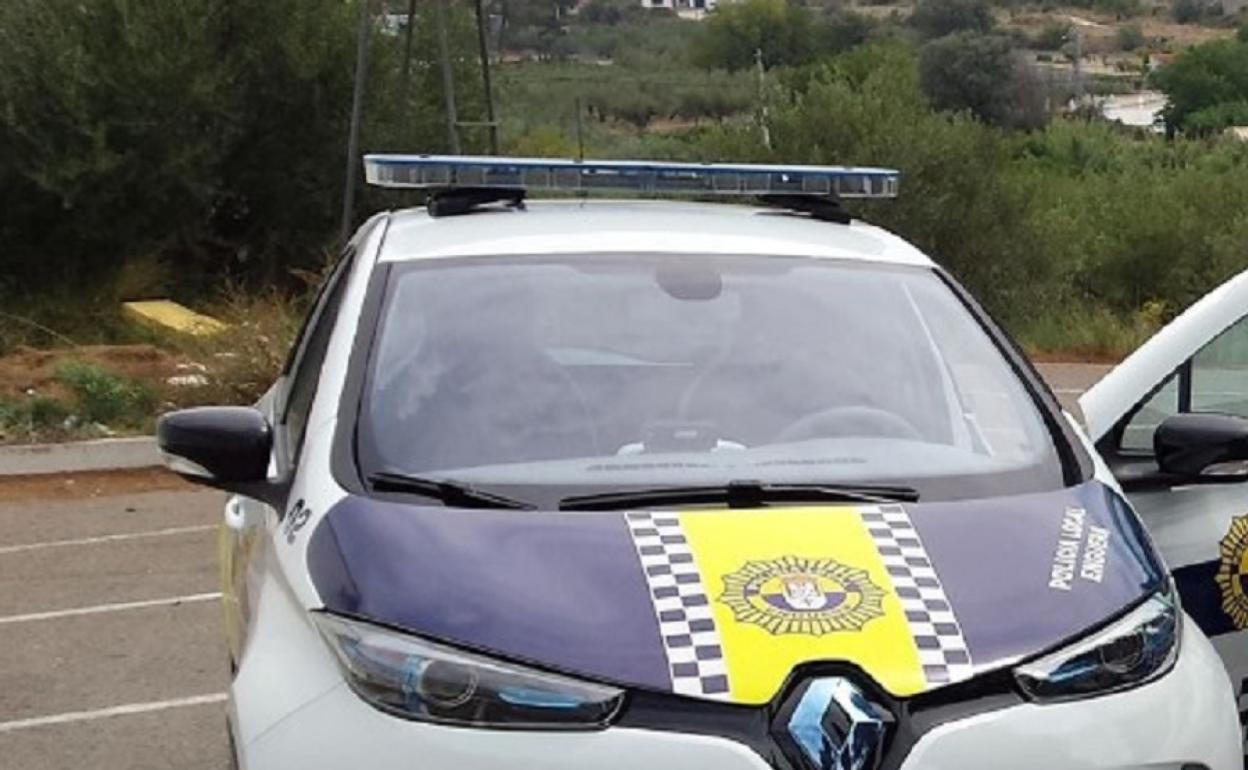 Los agentes tuvieron que llevar a la víctima al centro de salud al sufrir un ataque de ansiedad. 