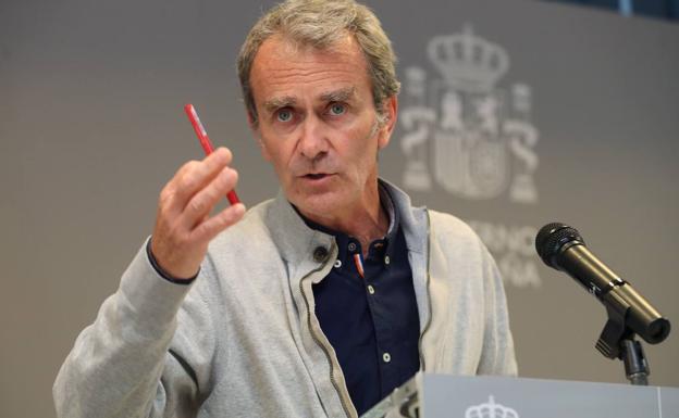 Fernando Simon, sobre tomar aspirina antes de vacunarse contra el coronavirus: «También tiene efectos secundarios»