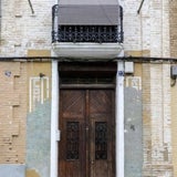 Puerta de acceso a una vivienda. 