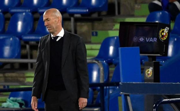 Zidane: «Hay que ser listos para gestionar esto y no hacer tonterías»