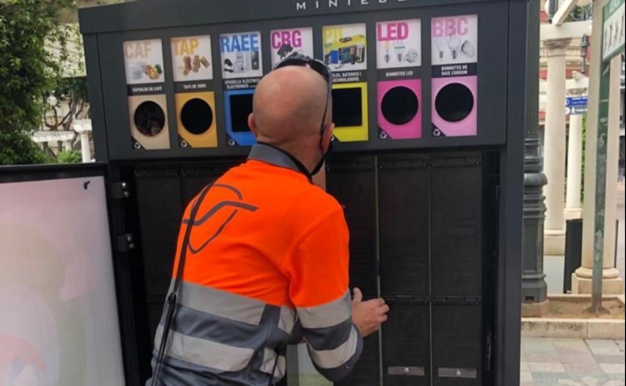 Recogida de residuos en Alzira.