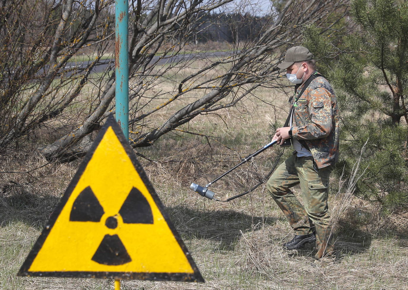 Ucrania pretende convertir las ruinas de Chernobyl en Patrimonio Mundial de la Humanidad. La zona de exclusión permanece abandonada tras el desastre nuclear producido el 26 de abril de 1986 y hoy se ha convertido en un santurario para los amantes del turismo oscuro. También es el recuerdo físico del horror, donde el paso del tiempo acentúa esa sensación de catástrofe, de vida arrasada de golpe, que transmite cada objeto del lugar.