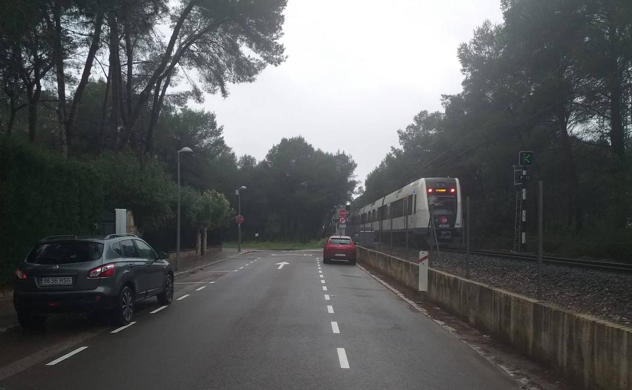 Las zonas de aparcamiento junto a la estación. 