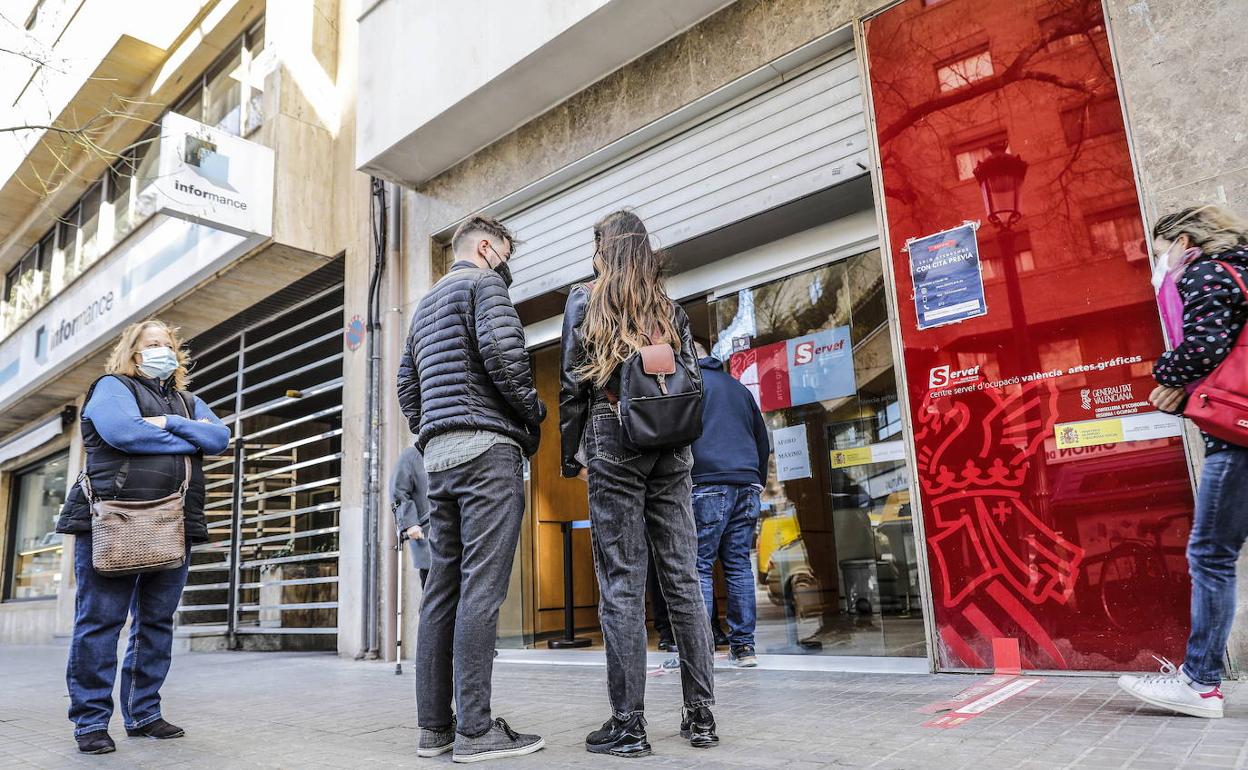 Oficina del Servef en Valencia.