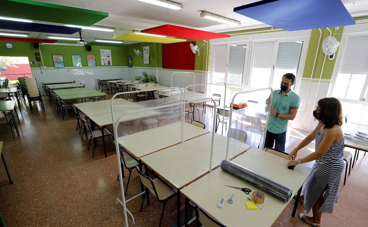 Adecuación del comedor en un colegio público de Catarroja, el pasado verano. 