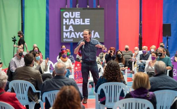 El candidato de Unidas Podemos a la Presidencia de la Comunidad, Pablo Iglesias, interviene durante un acto del partido en el Polideportivo municipal Cerro Buenavista de Getafe, Madrid 