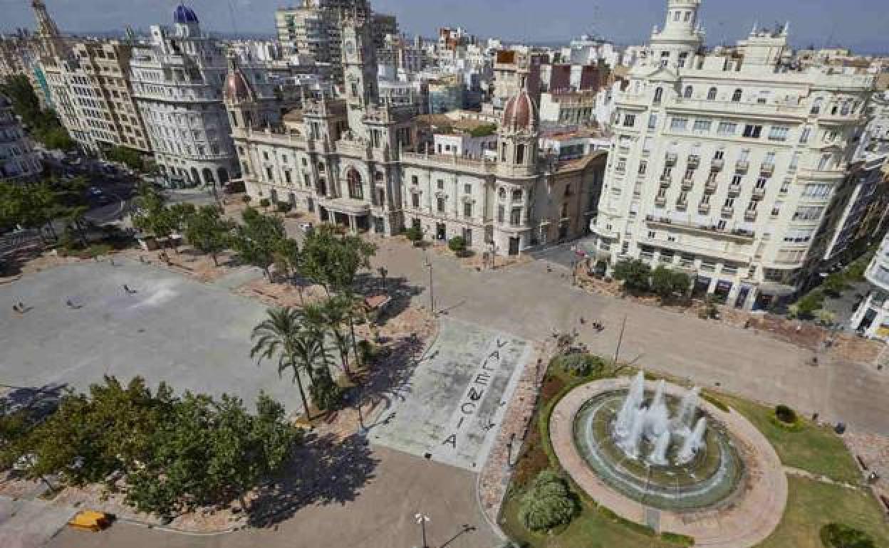 La plaza del Ayuntamiento de Valencia.