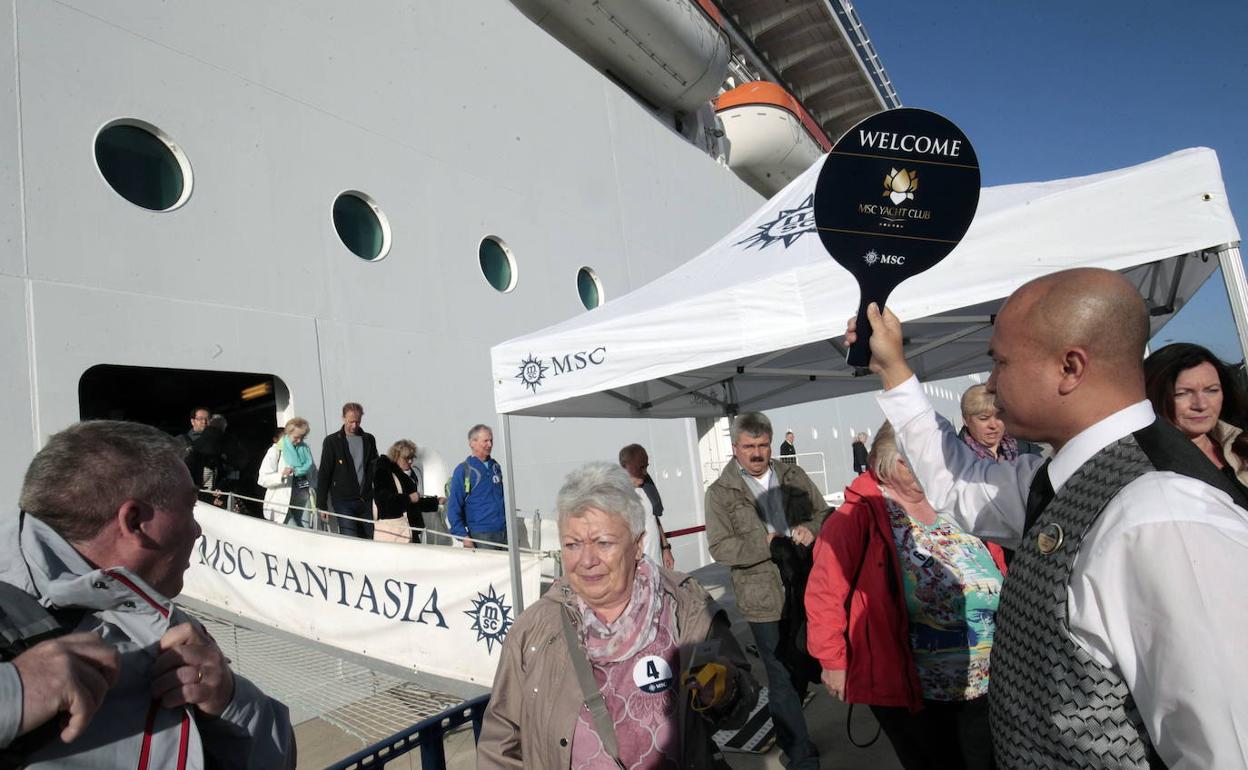 Un crucero llega a Valencia en una imagen de archivo