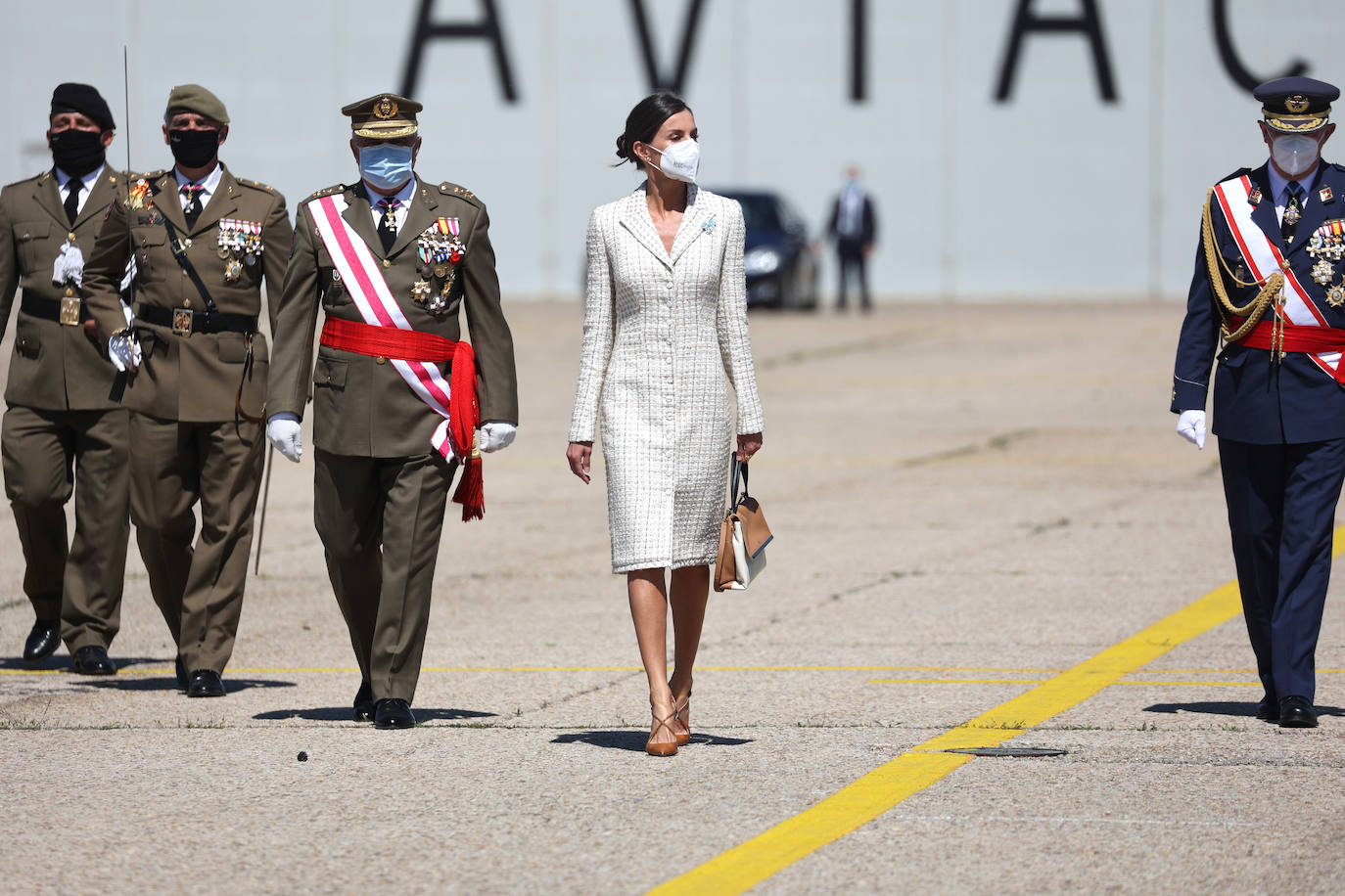 Fotos: La Reina Letizia, espectacular con el vestido del bautizo de la Princesa Leonor