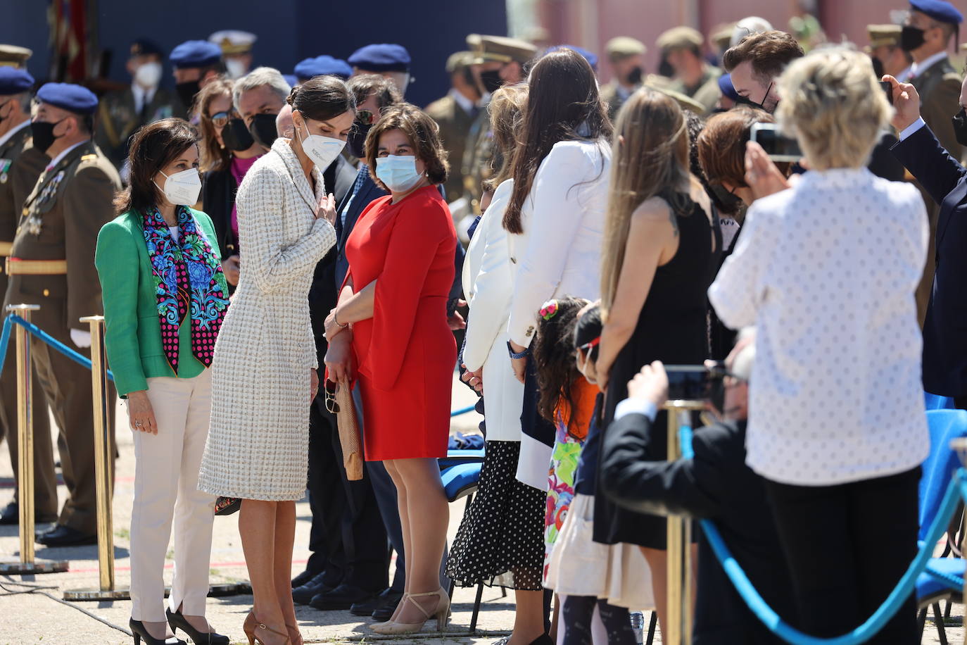 Fotos: La Reina Letizia, espectacular con el vestido del bautizo de la Princesa Leonor