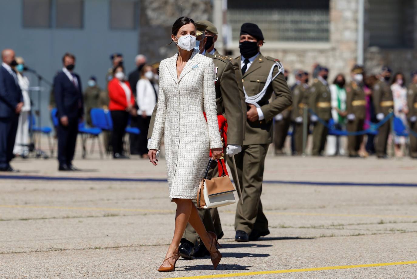 Fotos: La Reina Letizia, espectacular con el vestido del bautizo de la Princesa Leonor