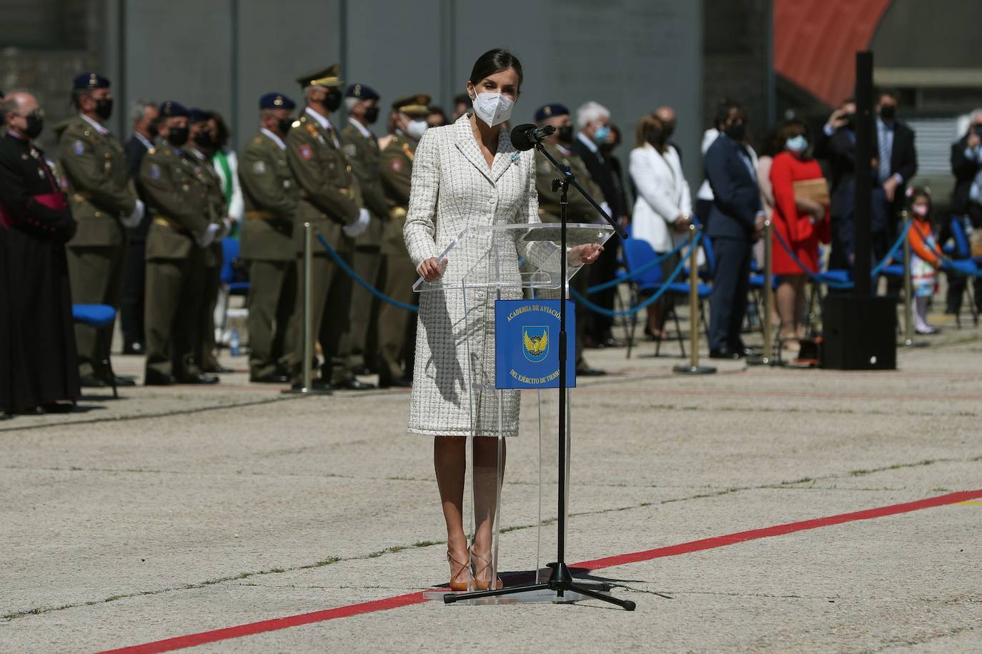 Fotos: La Reina Letizia, espectacular con el vestido del bautizo de la Princesa Leonor