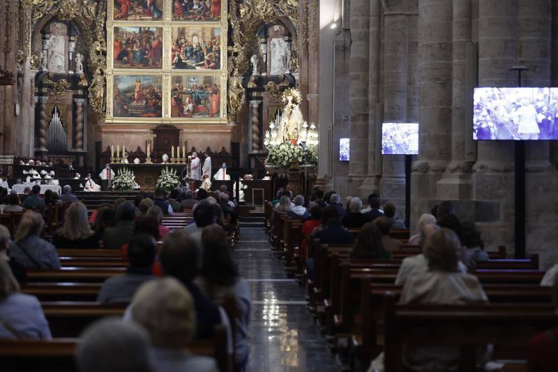 Missa d'Infants y traslado de la Virgen en Valencia