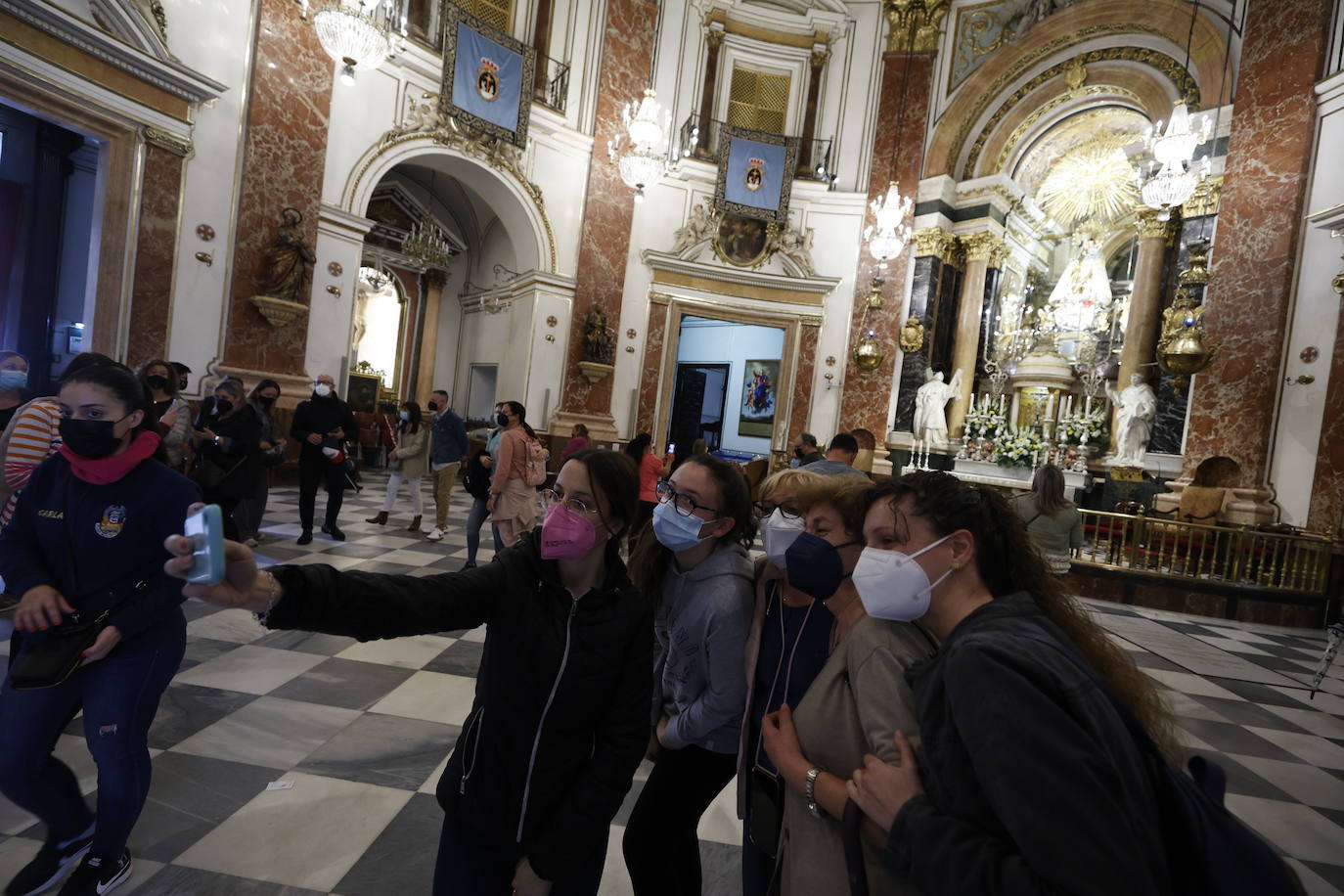 Missa d'Infants y traslado de la Virgen en Valencia