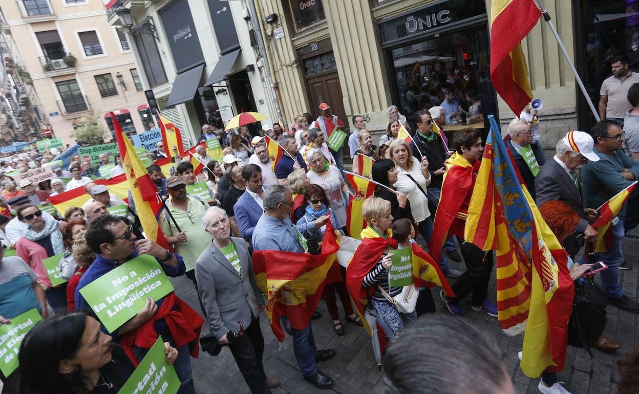 Manifestación organizada en 2018 por Hablamos Español, que ha convocado nuevas protestas el día 22. 