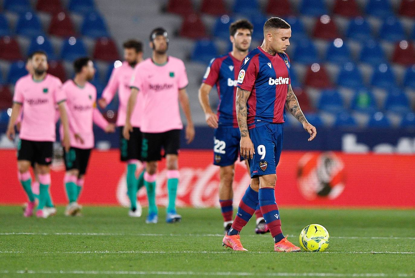 Fotos: Las mejores imágenes del Levante UD-FC Barcelona