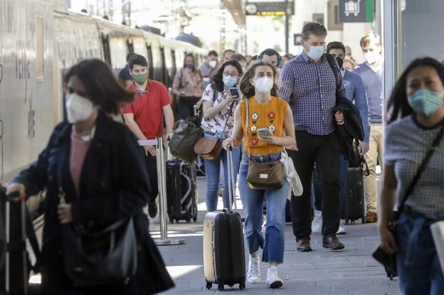 El desembarco de turistas llega a la costa valenciana