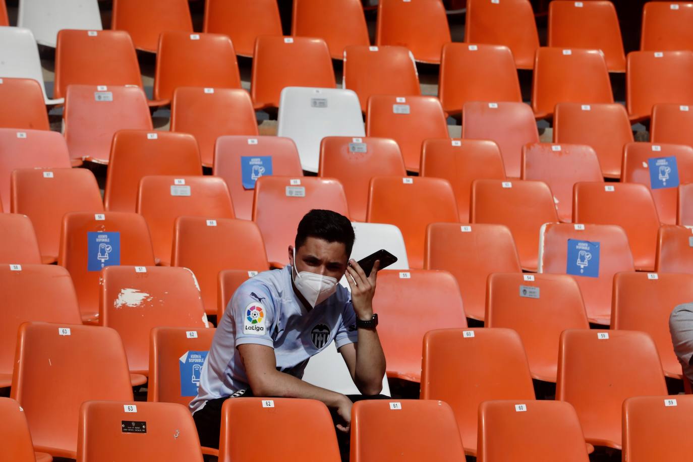 Fotos: El público vuelve a Mestalla