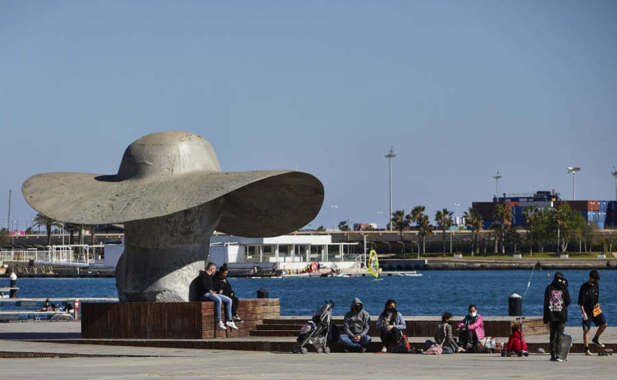 'La Pamela' situada en la Marina de Valencia, en una imagen de archivo.