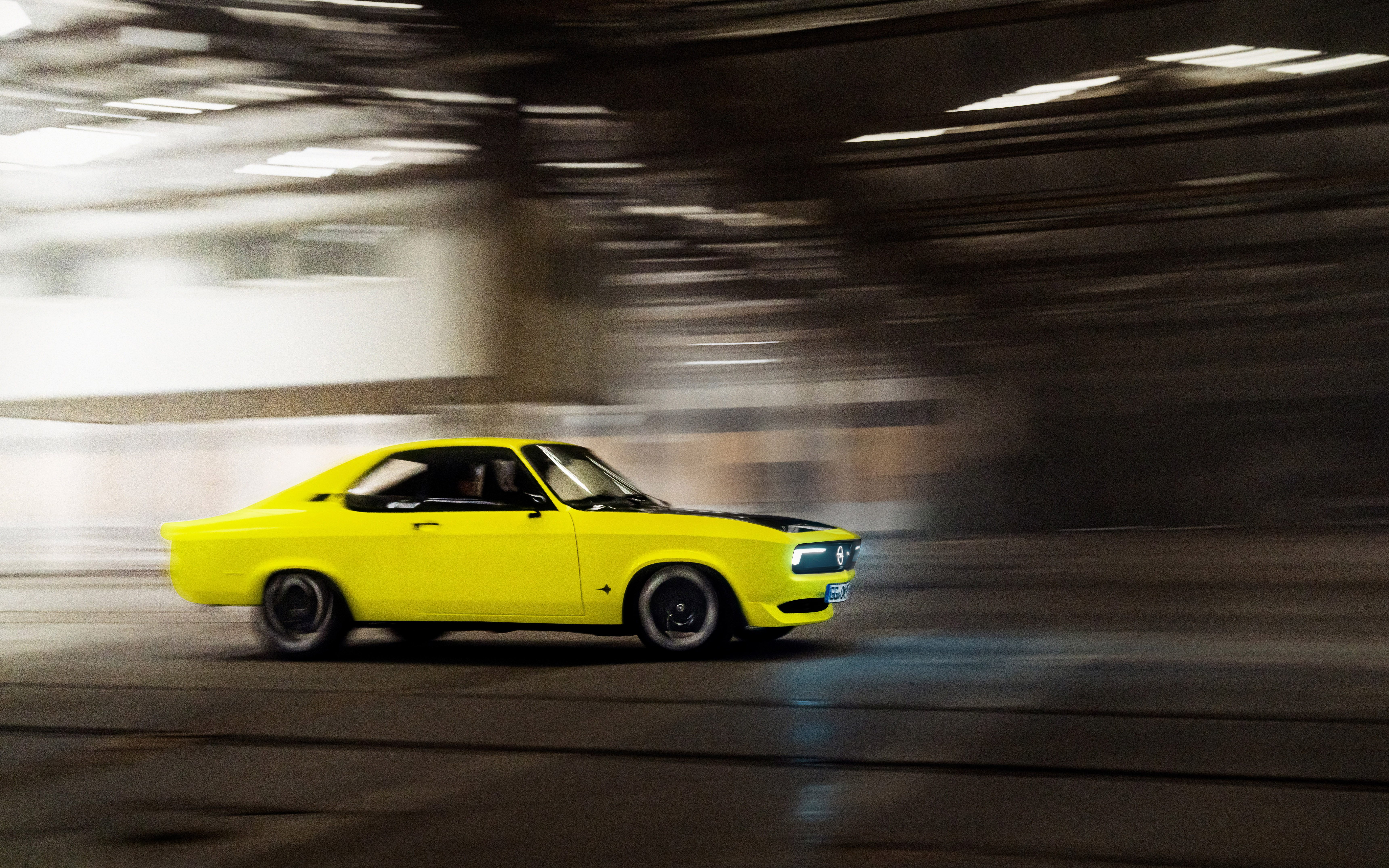 Fotos: Fotogalería: Tradición y vanguardismo para el clásico Opel Manta que se convierte en eléctrico