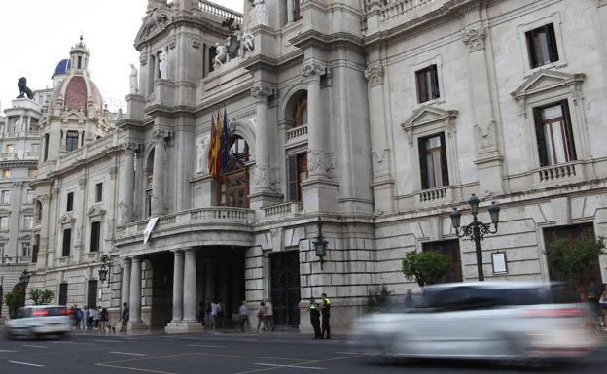 Elecciones municipales en Valencia | El centro derecha, más cerca que nunca de recuperar Valencia