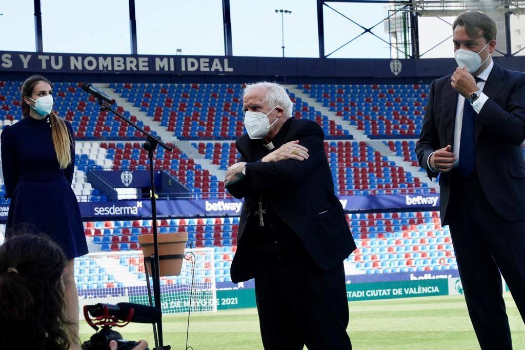 Durante su intervención el Pontífice ha explicado el significado de la pelota de trapo, una de las señas de identidad de Scholas.