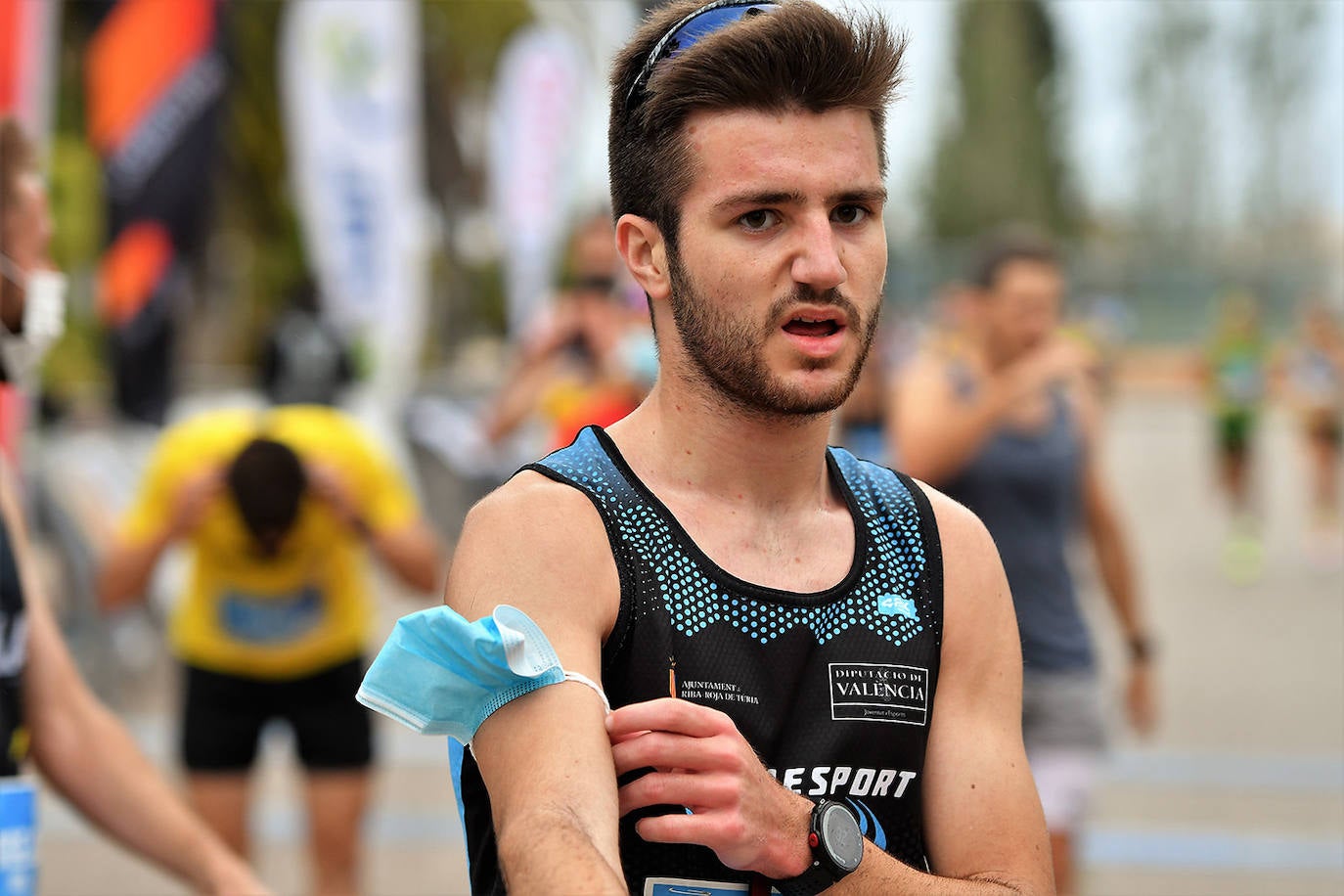 Bajo el lema 'Valencia vuelve a correr', los participantes de la 5K han salido a recorrer la ciudad de Valencia al ritmo de sus zancadas. La ciudad ha acogido la segunda carrera popular tras más de un año de parón por el coronavirus y los corredores se han lanzado a las calles con ganas e ilusión.