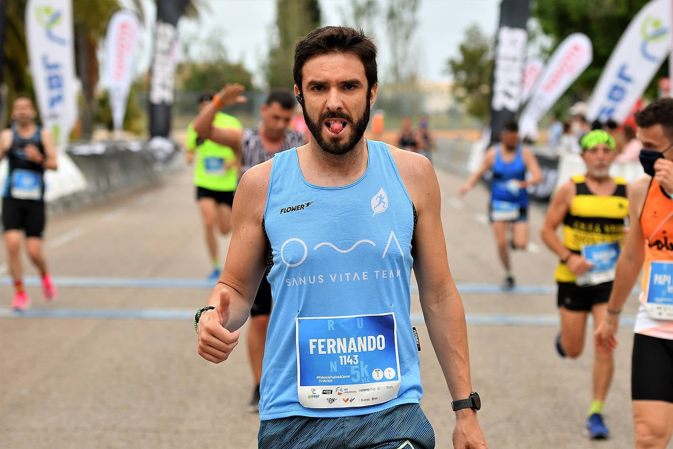 Bajo el lema 'Valencia vuelve a correr', los participantes de la 5K han salido a recorrer la ciudad de Valencia al ritmo de sus zancadas. La ciudad ha acogido la segunda carrera popular tras más de un año de parón por el coronavirus y los corredores se han lanzado a las calles con ganas e ilusión.