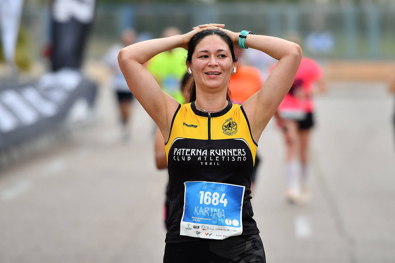 Bajo el lema 'Valencia vuelve a correr', los participantes de la 5K han salido a recorrer la ciudad de Valencia al ritmo de sus zancadas. La ciudad ha acogido la segunda carrera popular tras más de un año de parón por el coronavirus y los corredores se han lanzado a las calles con ganas e ilusión.