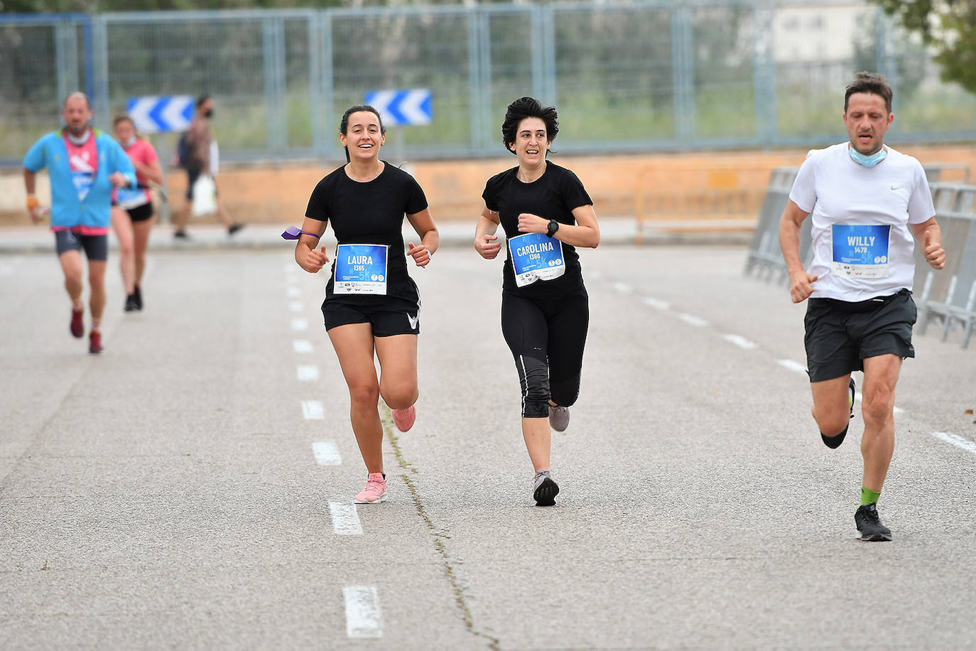 Bajo el lema 'Valencia vuelve a correr', los participantes de la 5K han salido a recorrer la ciudad de Valencia al ritmo de sus zancadas. La ciudad ha acogido la segunda carrera popular tras más de un año de parón por el coronavirus y los corredores se han lanzado a las calles con ganas e ilusión.