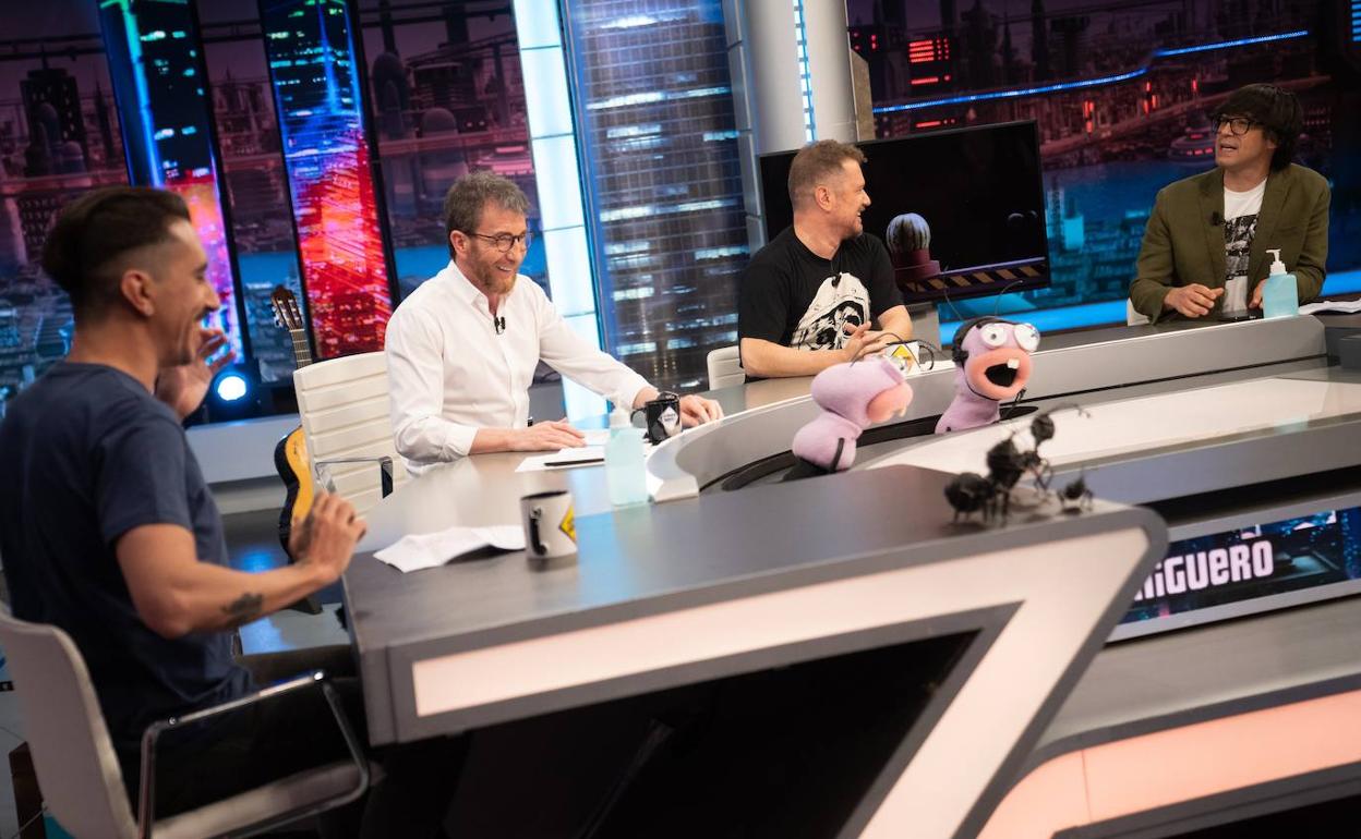 Colaboradores de 'El Hormiguero' junto con el presentador, Pablo Motos. 