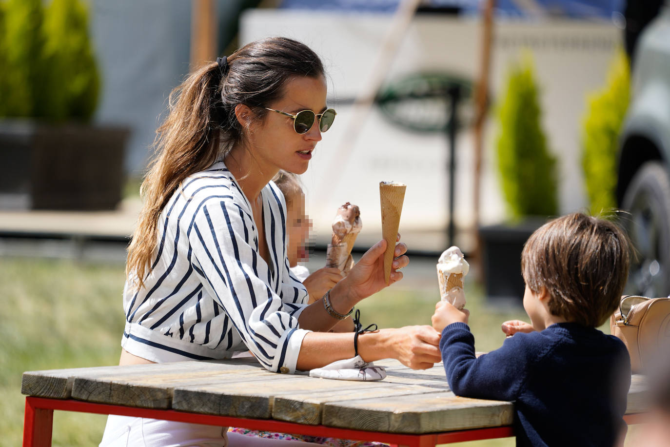 Malena Costa y sus hijos