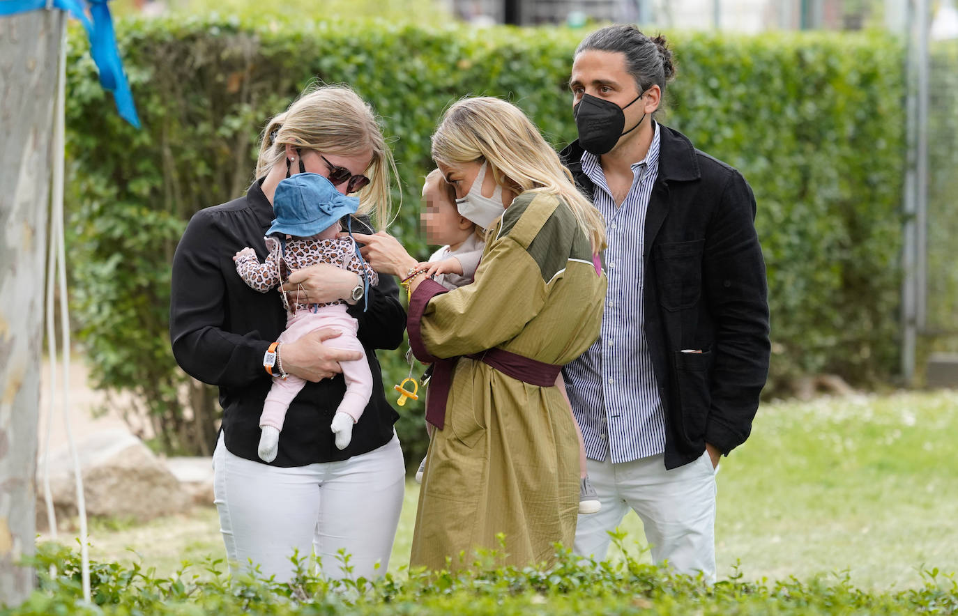 Marta Ortega, su hija Matilda y Sergio Álvarez Moya 