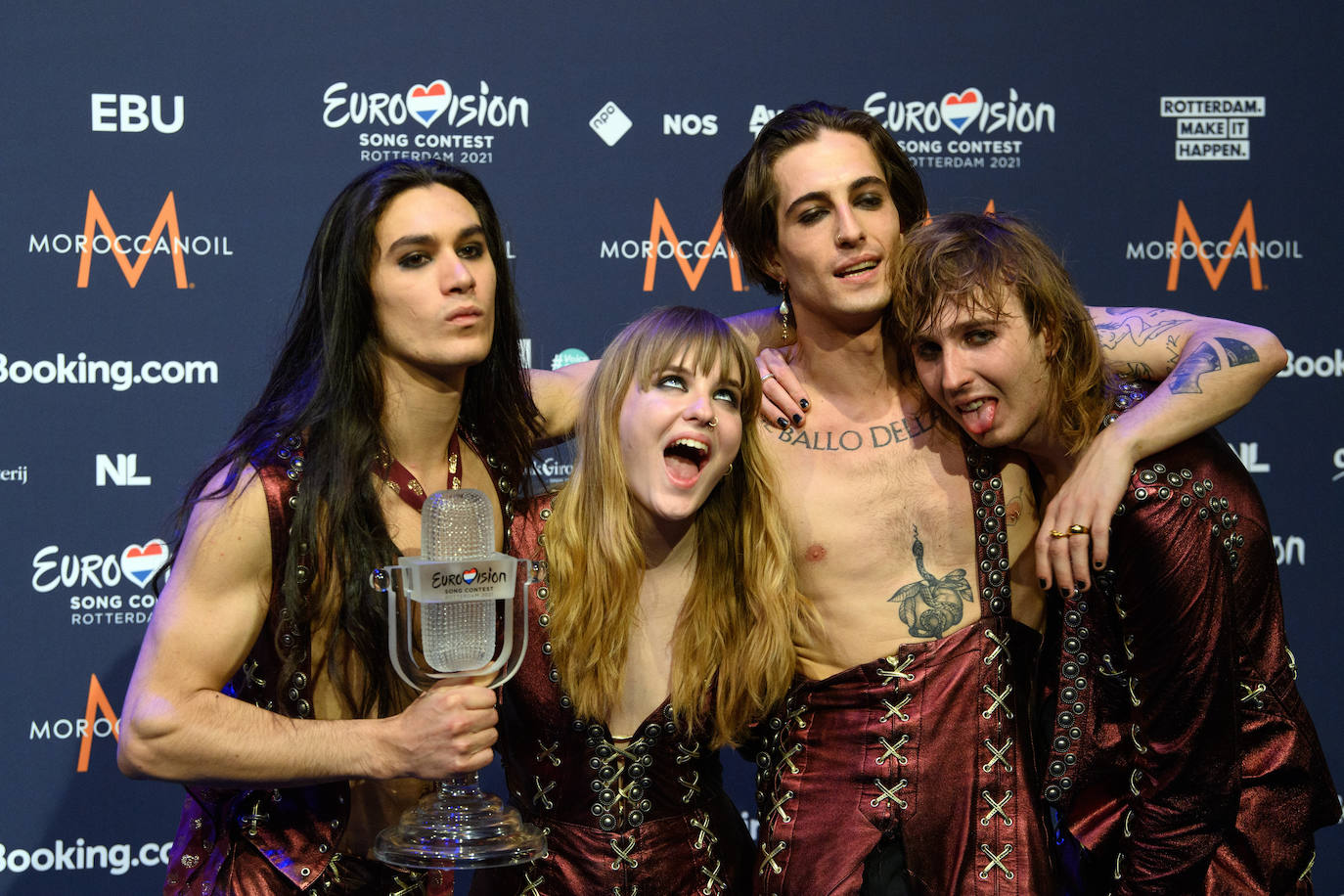 Una canción de rock y metal industrial cautivó a la audiencia europea en la última edición de Eurovisión. Italia, con la banda Måneskin, se alzó con el ansiado micrófono de cristal que le validó como grandes triunfadores del concurso musical. 