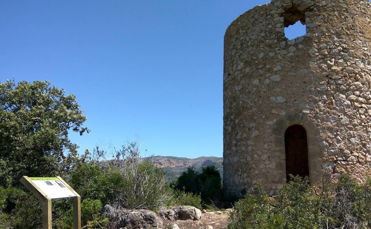 Uno de los molinos de la ruta. 