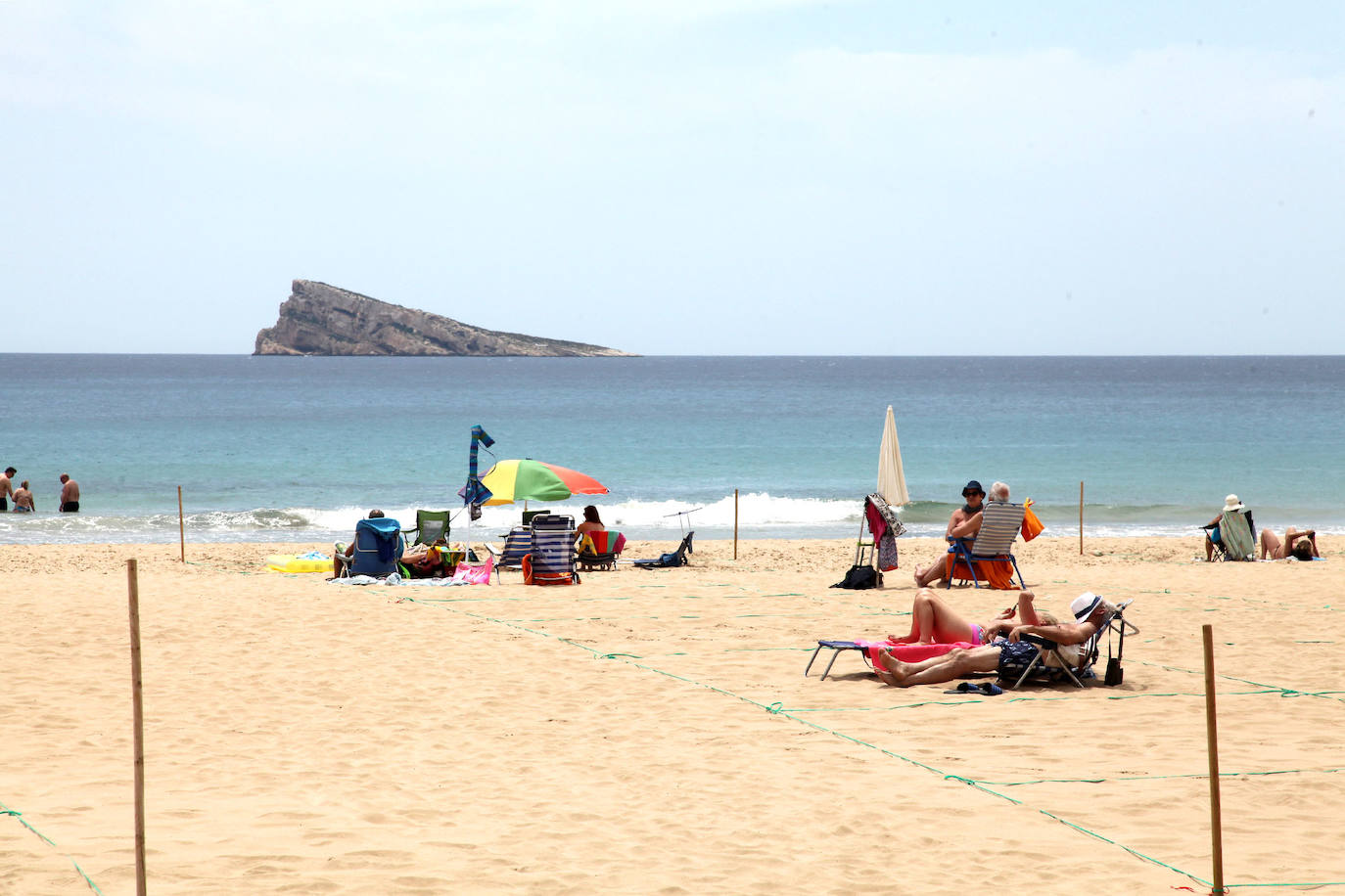 Fotos: Los turistas empiezan a desembar en la costa valenciana