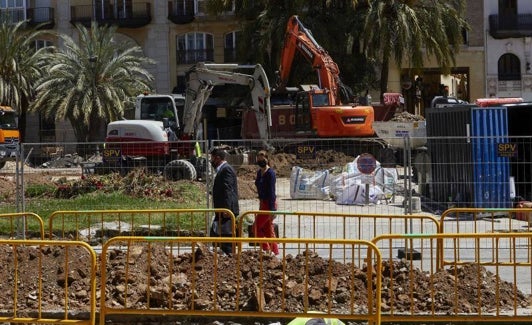 Obras en la plaza de la Reina. 