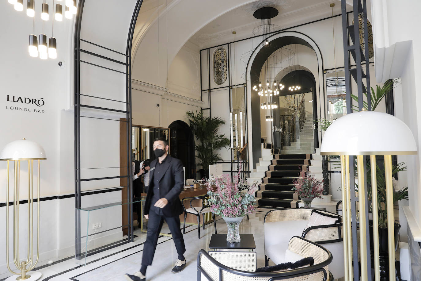 Los hoteles de lujo abren sus puertas después de la etapa más dura de la pandemia. En la imagen, el Palacio Vallier.