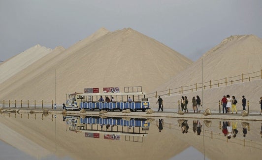 Tren turístico de las Salinas de Torrevieja.