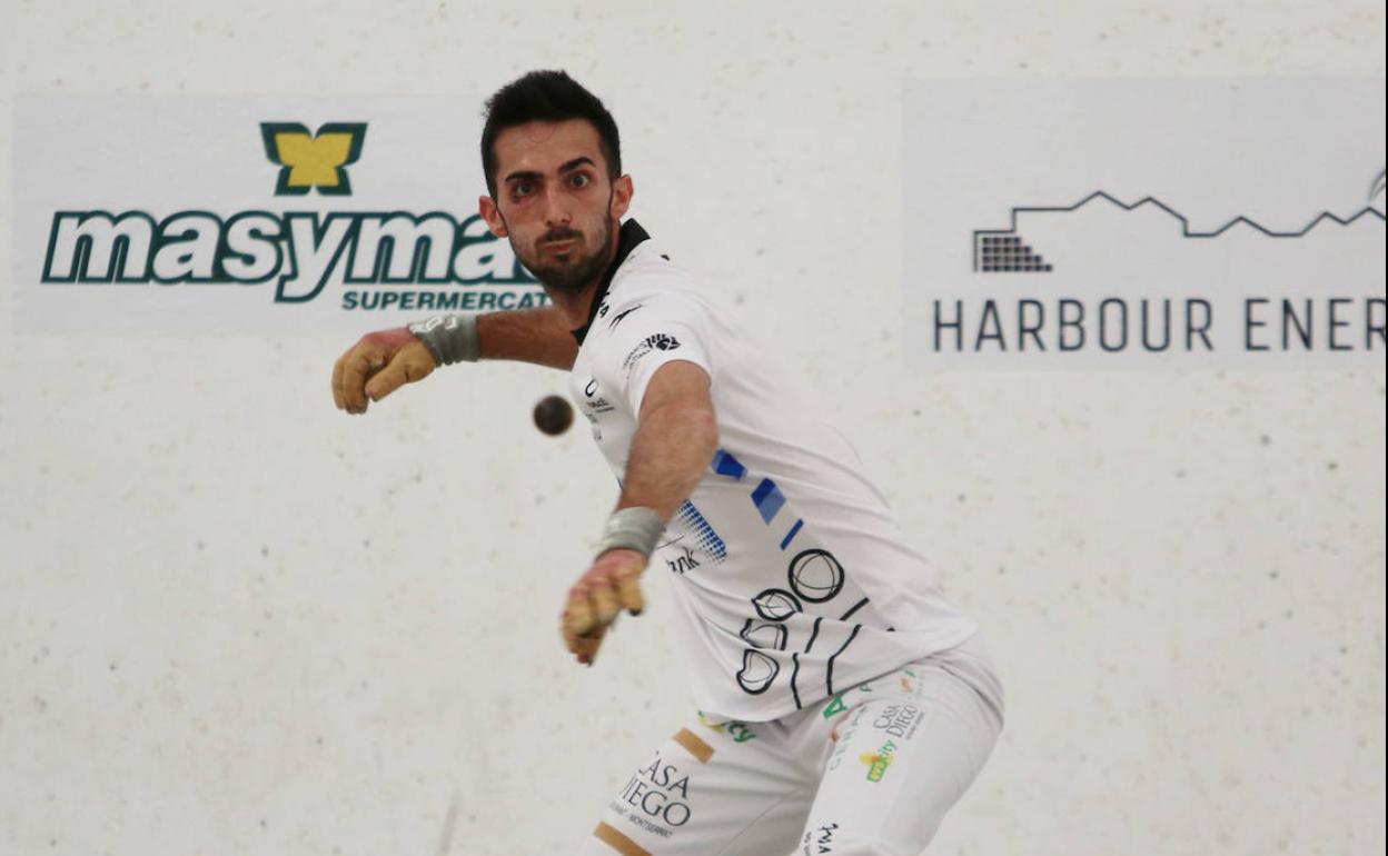 Marc somete a Julio Palau en el duelo de cañoneros en Pelayo