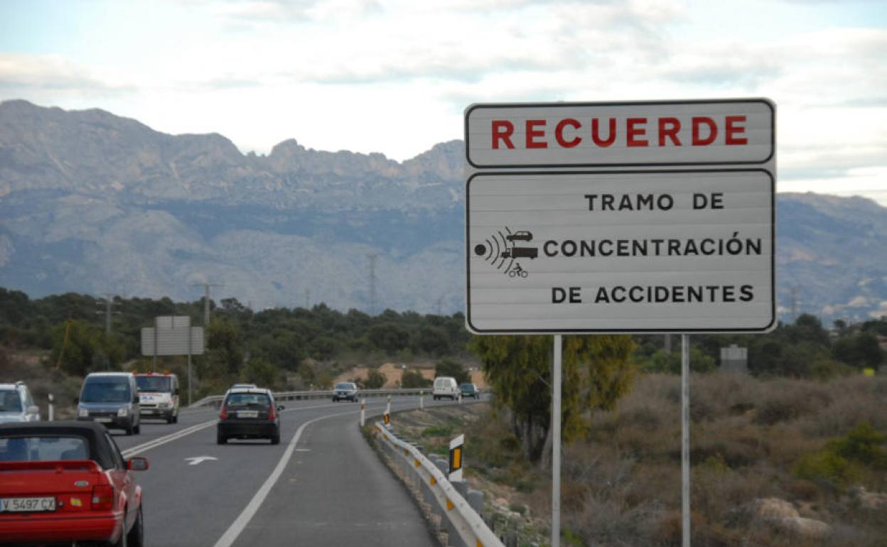 Ciclista atropellado en Benidorm | Fallece un ciclista tras ser atropellado por un coche en Benidorm