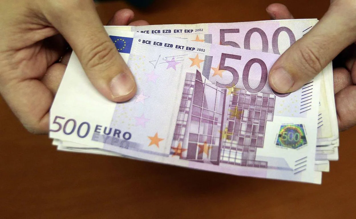 Un fajo de billetes de 500 euros. 
