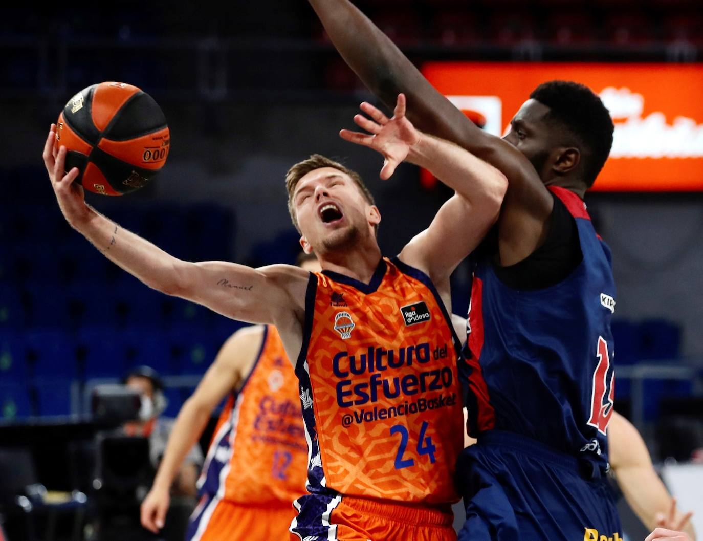 Fotos: Las mejores imágenes del TD Systems Baskonia-Valencia Basket (segundo partido)