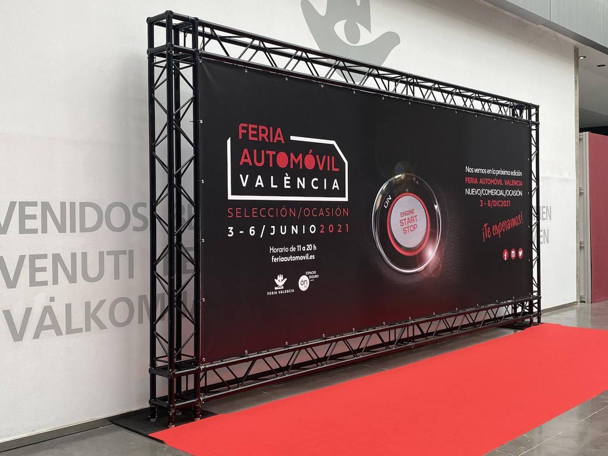 Preparativos en Feria Valencia para la celebración del Salón del Automovil 2021. 